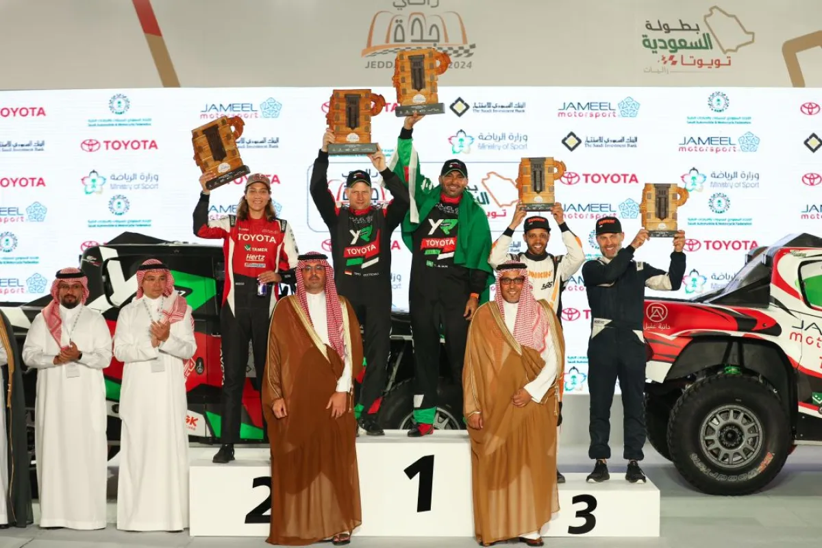 تتويج الفائزين بالمراكز الأولي في رالي جدة تويوتا 2024