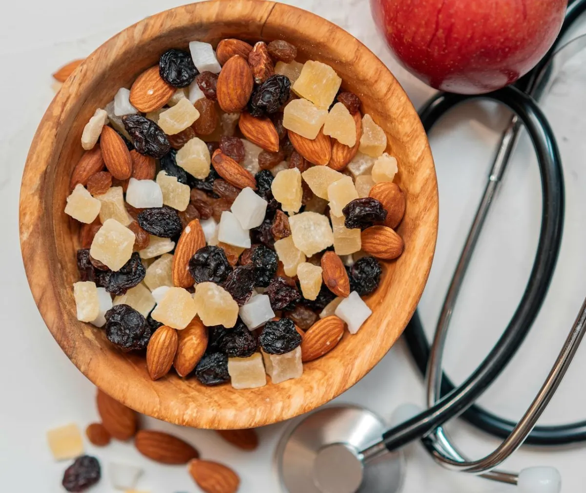 فوائد الفواكه المجففة خارقة للصحة