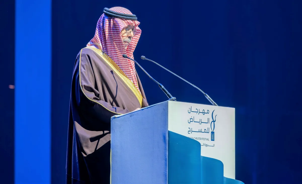 سلطان البازعي -الصورة من المركز الاعلامي لمهرجان الرياض للمسرح