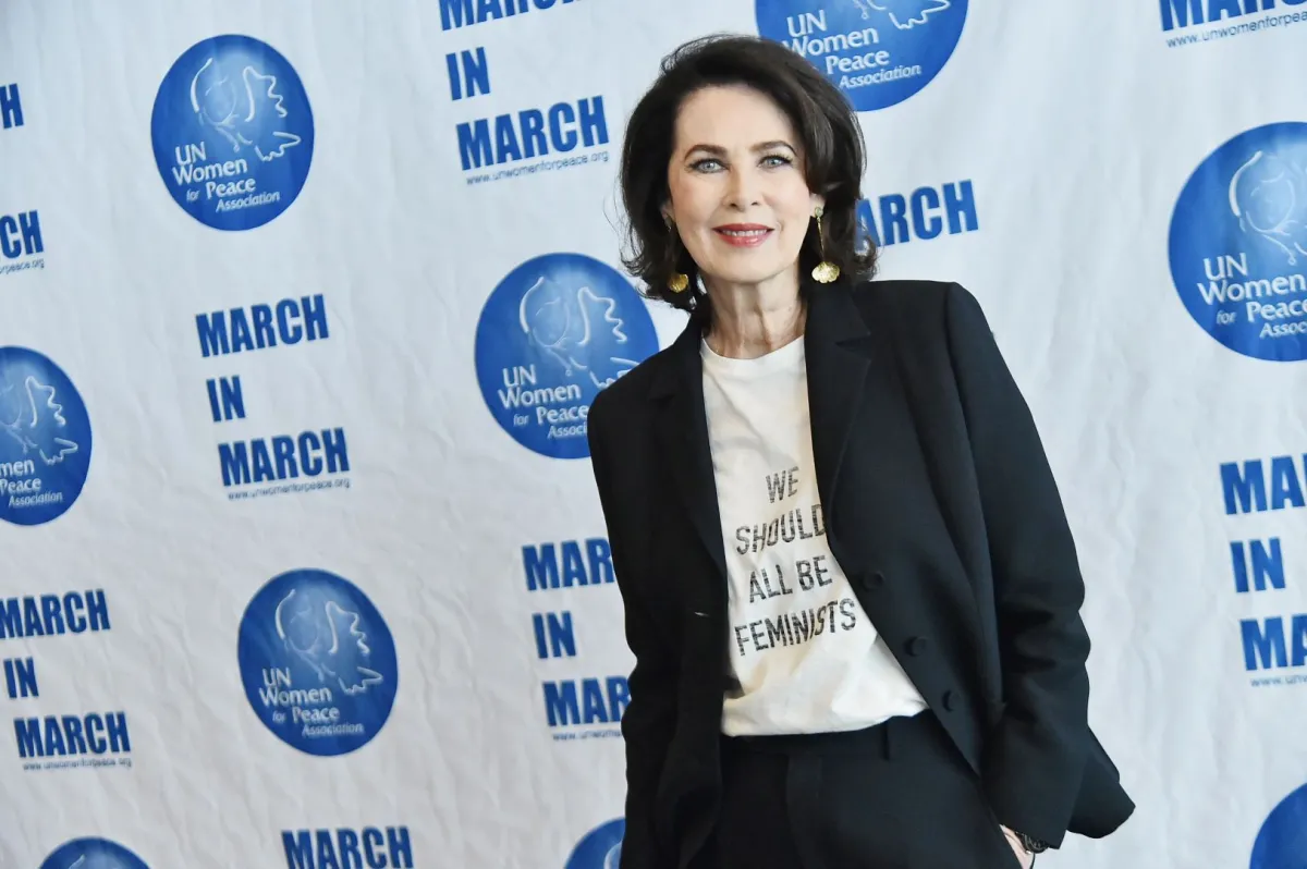 ديل هادون Dayle Haddon -مصدر الصورة: (Photo by Mike Coppola / GETTY IMAGES NORTH AMERICA / Getty Images via AFP)