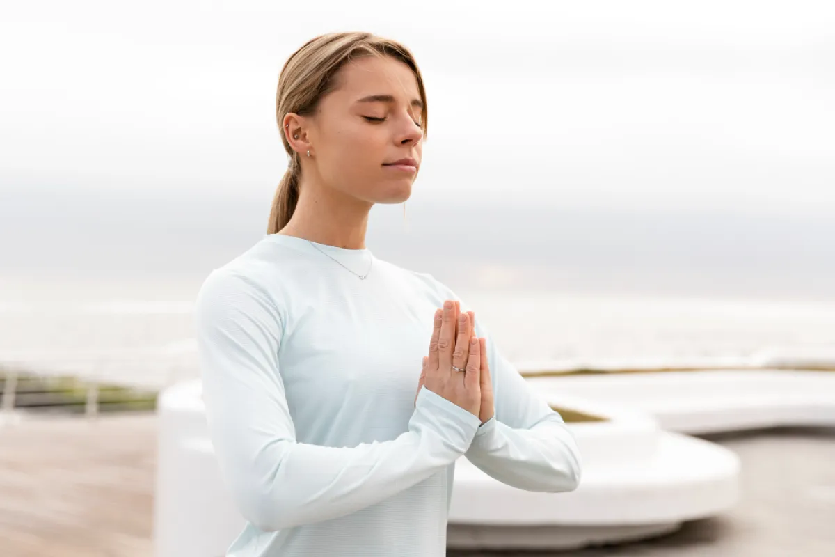 التأمل واليوجا رياضات تساعد على التخلص من أي اضطراب عاطفي- المصدر freepik