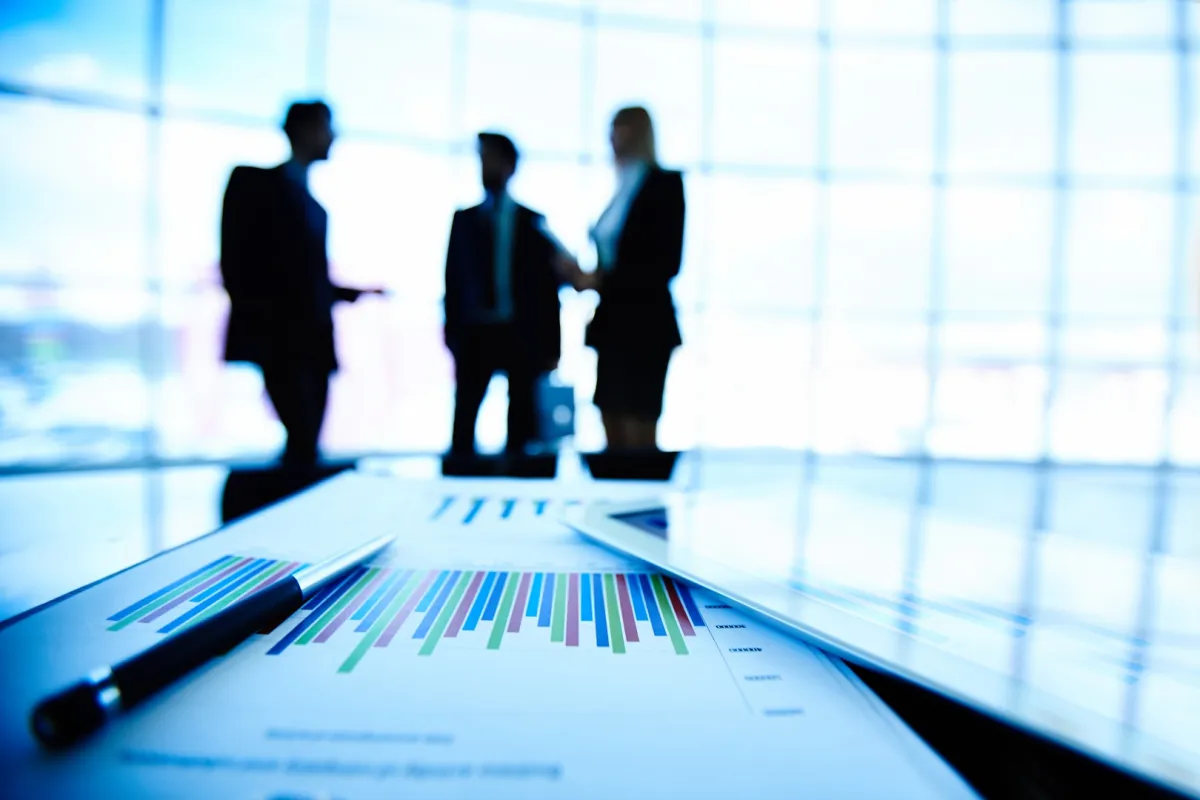 السعودية تستقطب رجال وسيدات الأعمال - الصورة من freepik  تصوير pressfoto