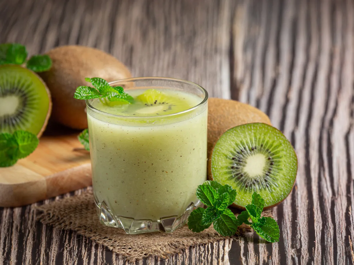 للكيوي دور فعّال في تعزيز صحة الجهاز التنفسي Image by jcomp on Freepik