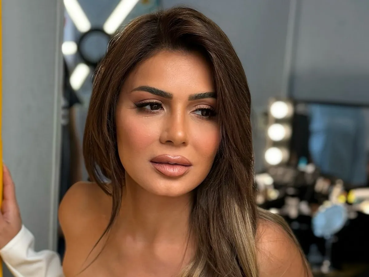 الفنانة نجلاء بدر