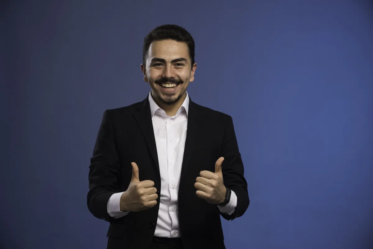 رسائل التهنئة في بداية العام.. أكثر من مجرد كلمات