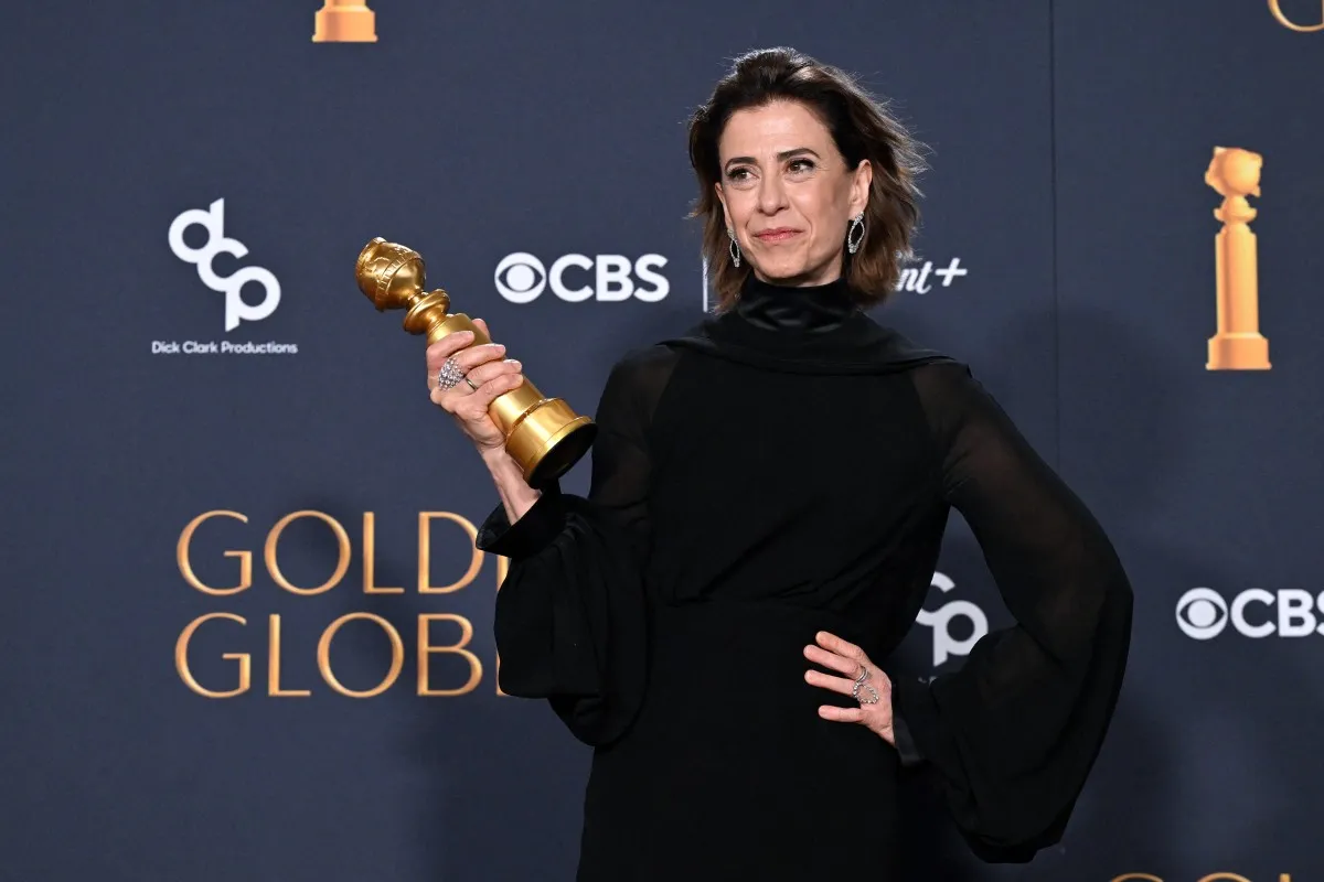 فيرناندا في حفل توزيع جوائز غلودن غلوب 2025 (Fernanda at the 2025 Golden Globe Awards ). مصدر الصورة: Robyn Beck / AFP