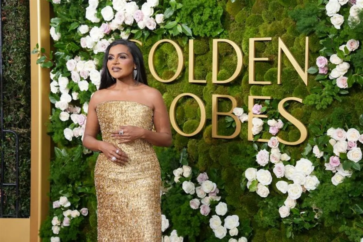 ماندي كايلينغ Mandy Kaling في حفل غولدن غلوب 2025- (مصدر الصورة John Nacion/GG2025/Penske Media via Getty Images)