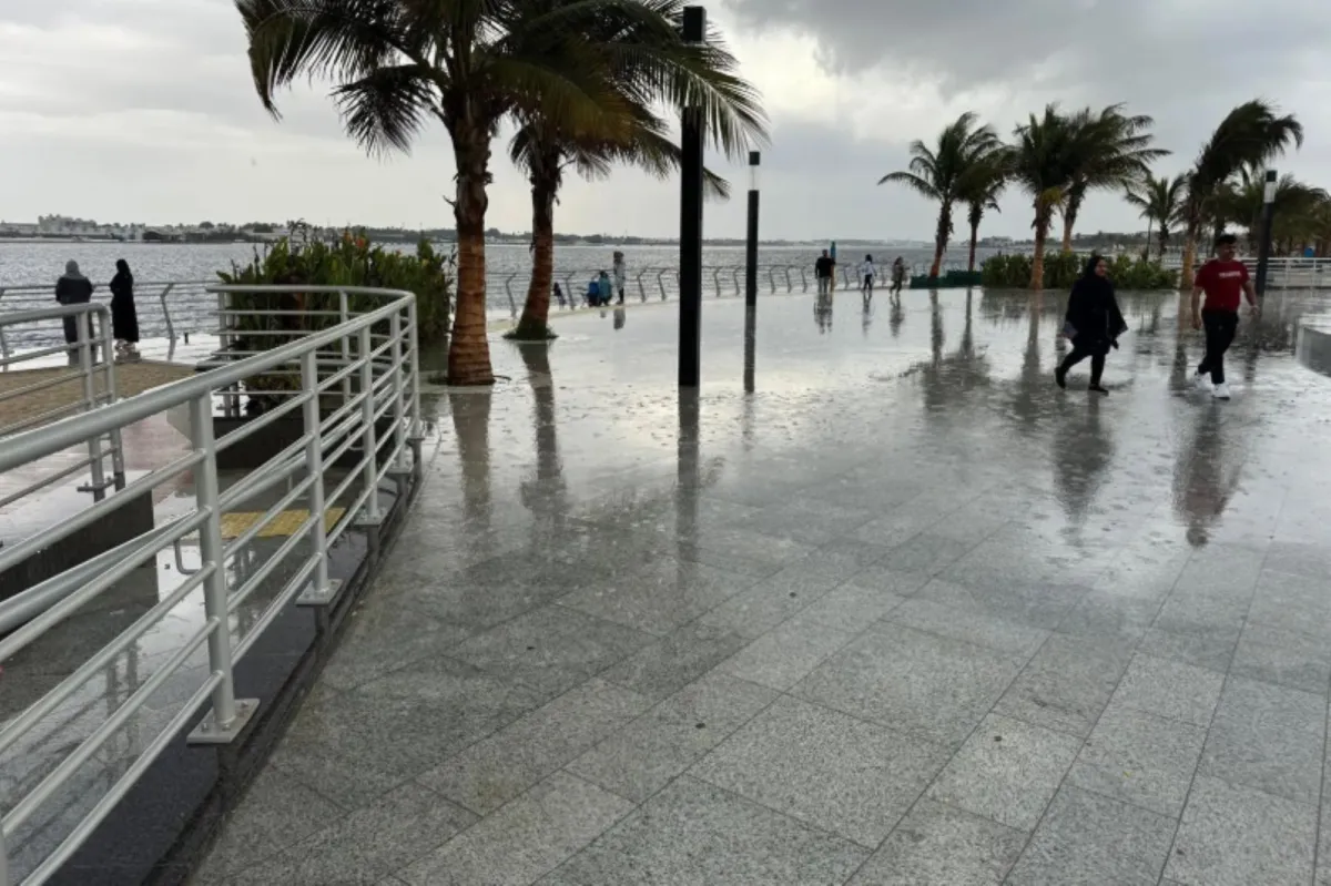 أمانة جدة تستنفر جهودها وترفع جاهزيتها للتعامل مع الأمطار التي تشهدها المحافظة 