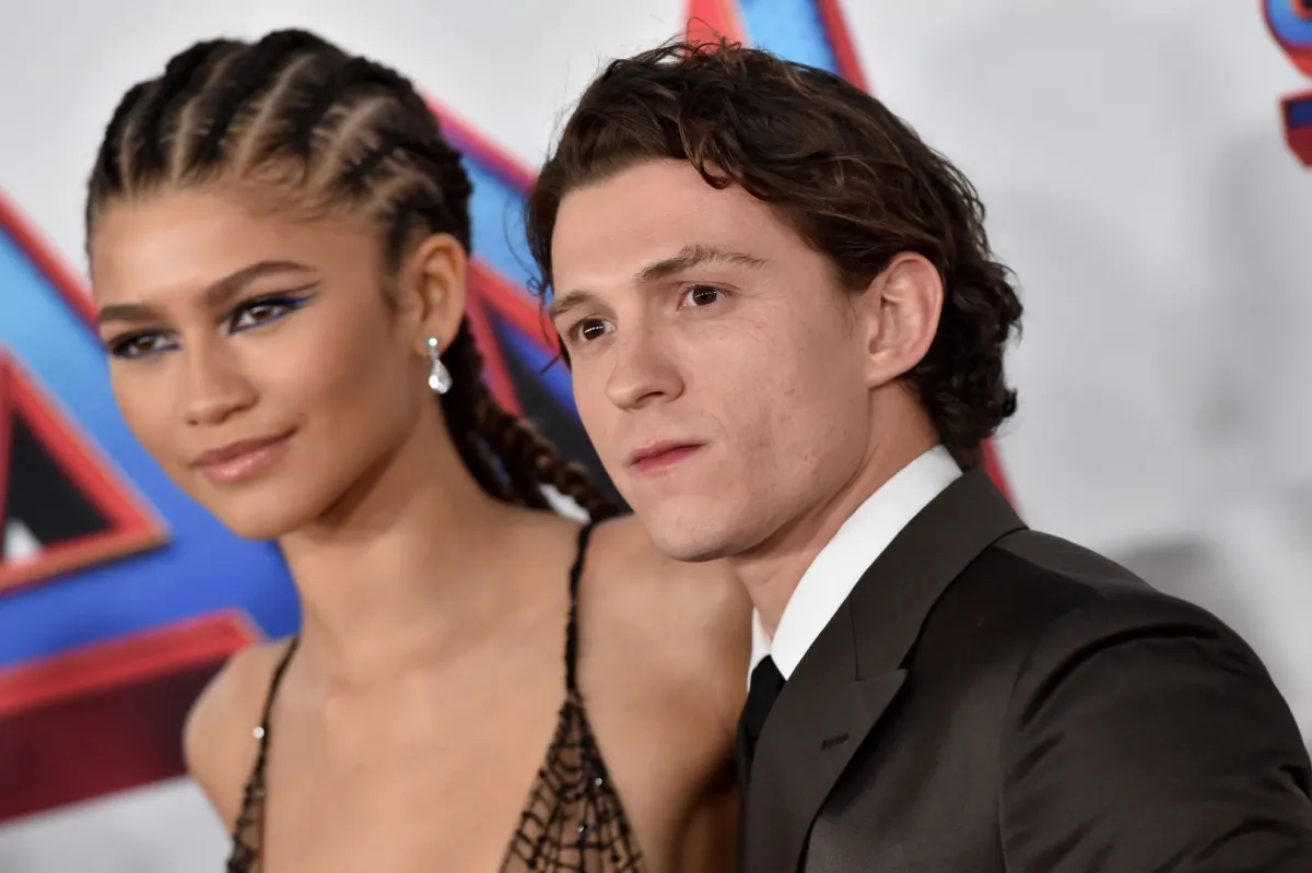 زيندايا وتوم هولاند في لوس أنجلوس، كاليفورنيا (Zendaya and Tom Holland in Los Angeles, California). مصدر الصورة: Axelle/Bauer-Griffin/FilmMagic