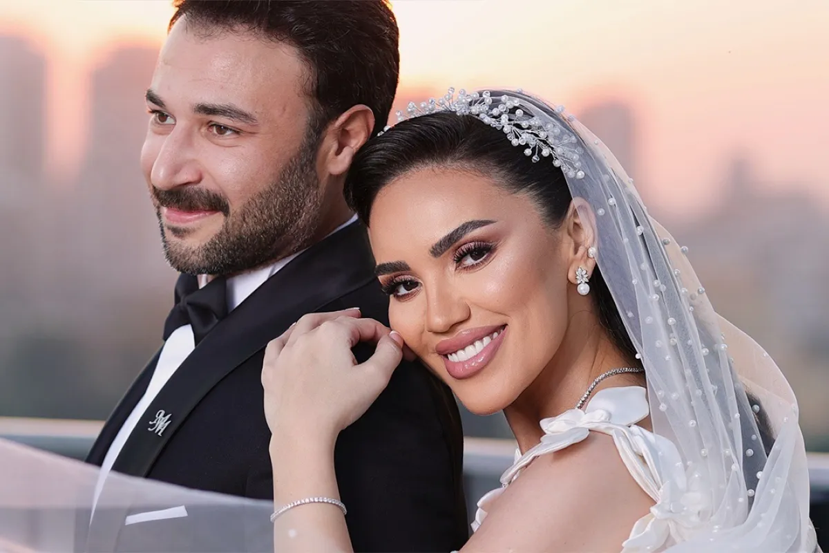 الصورة الرسمية لحفل زفاف مي فاروق ومحمدالعمروسي من حسابها بالفيسبوك