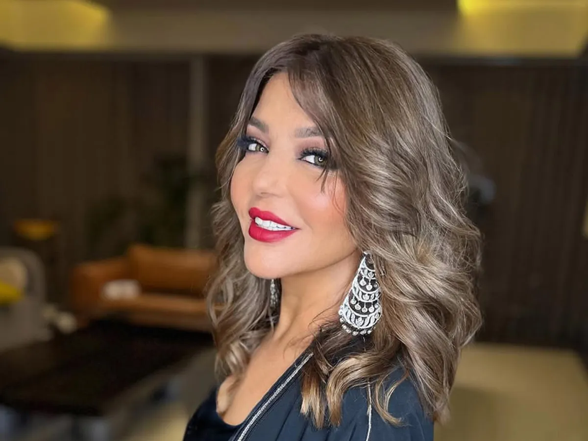 سميرة سعيد بأقراط شاندلير شرقية- الصورة من حسابها الرسمي على إنستغرام 