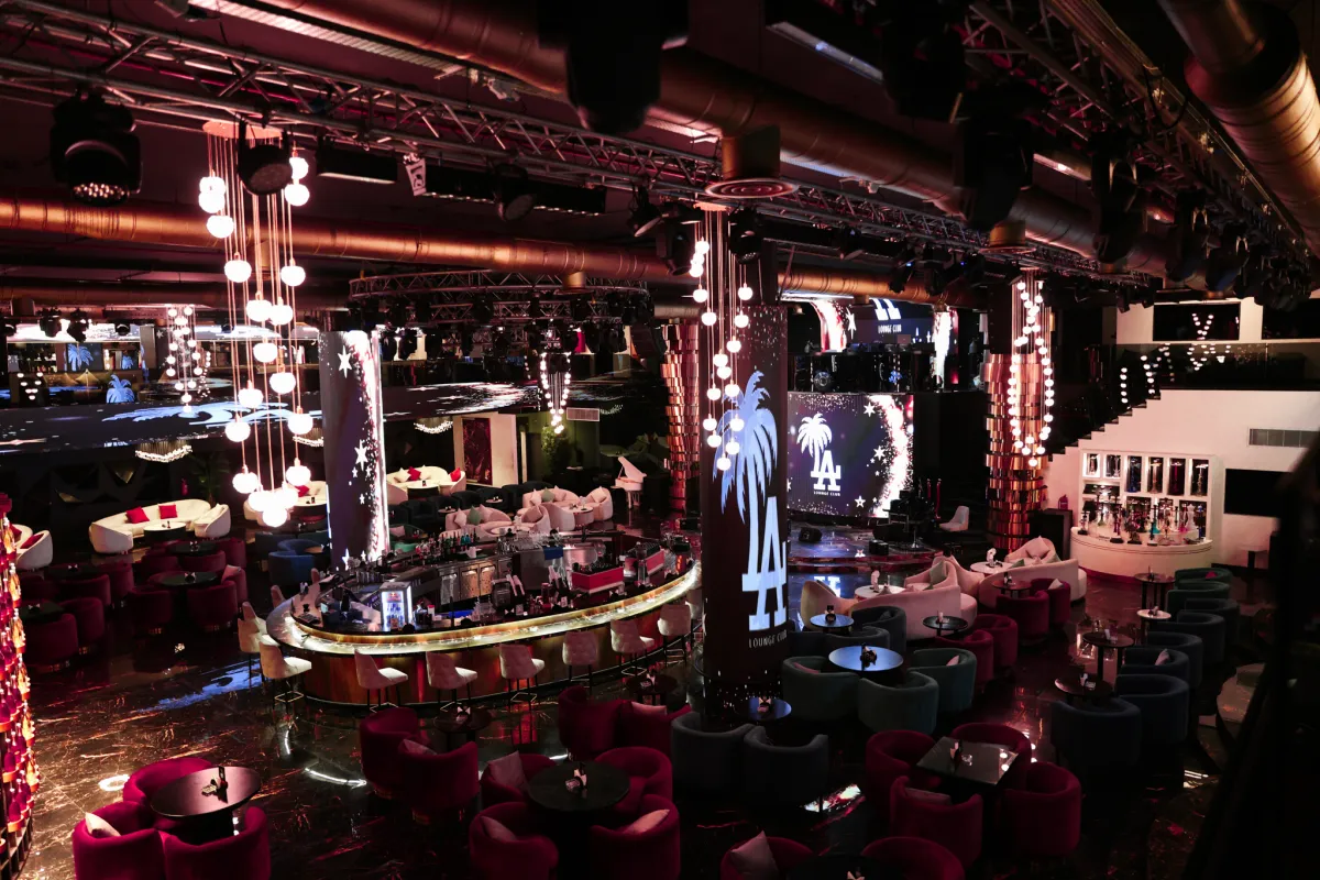 لا لاونج كلوب