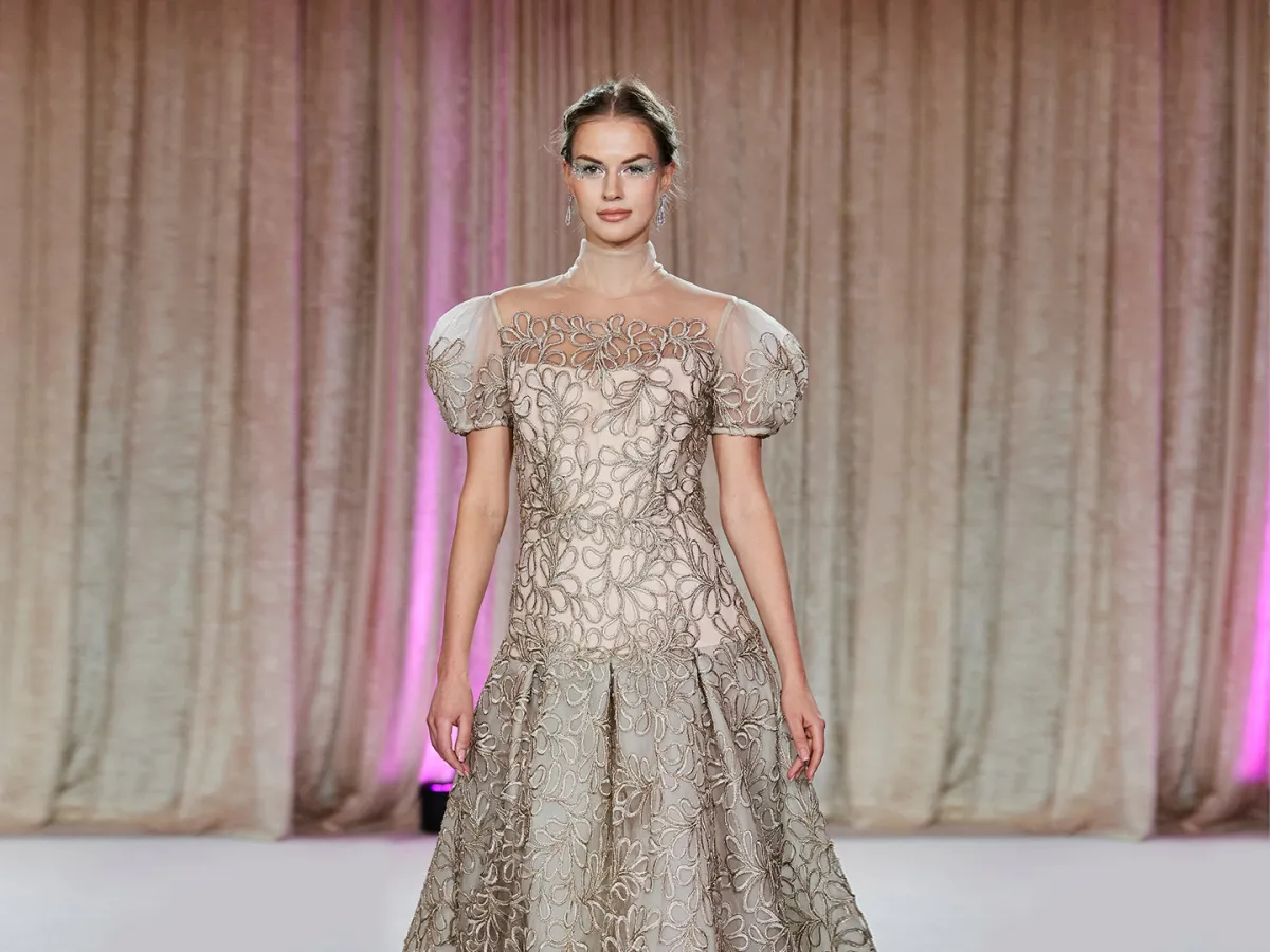 فستان من ناردوس Nardos - الصورة من Launchmetrics/Spotlight ©