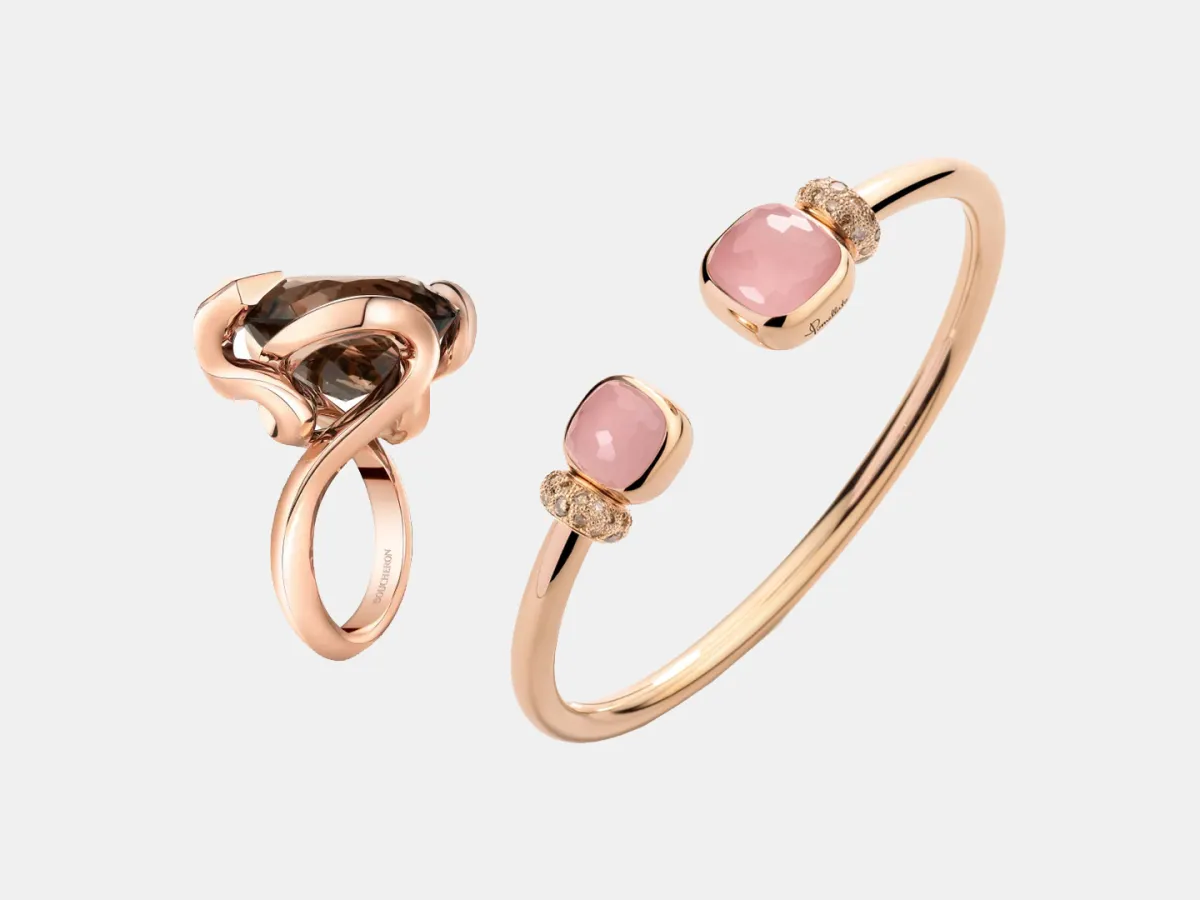 مجوهرات مرصوفة بالكوارتز