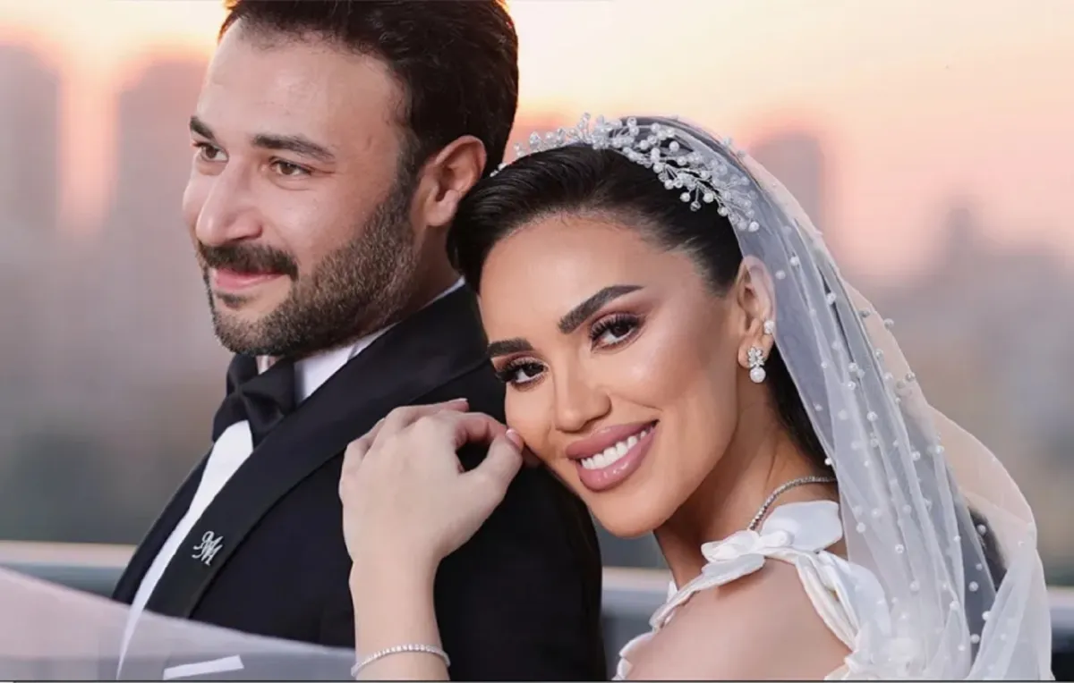 الصورة الرسمية لحفل زفاف مي فاروق ومحمدالعمروسي من حسابها بالفيسبوك