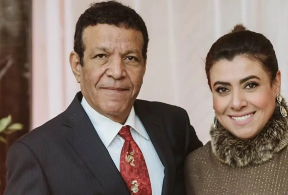 نشوى مصطفى برفقة زوجها الراحل- الصورة من حسابها الرسمي على فيسبوك