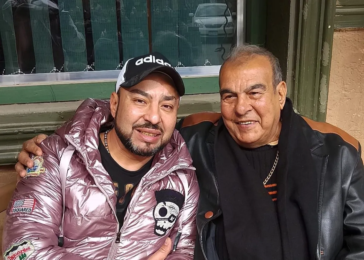 فكري صادق مع ابنه مراد - الصورة من حساب مراد فكري على الفيس بوك