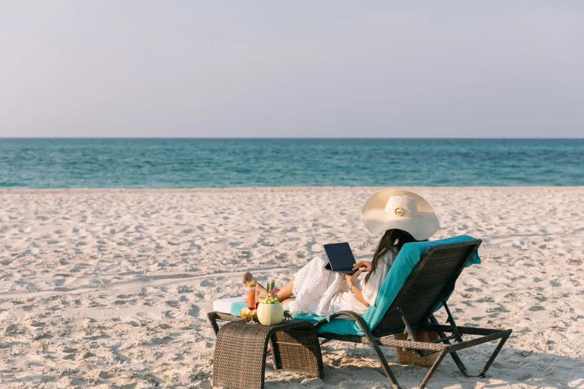 شاطئ في فندق سانت ريجيس