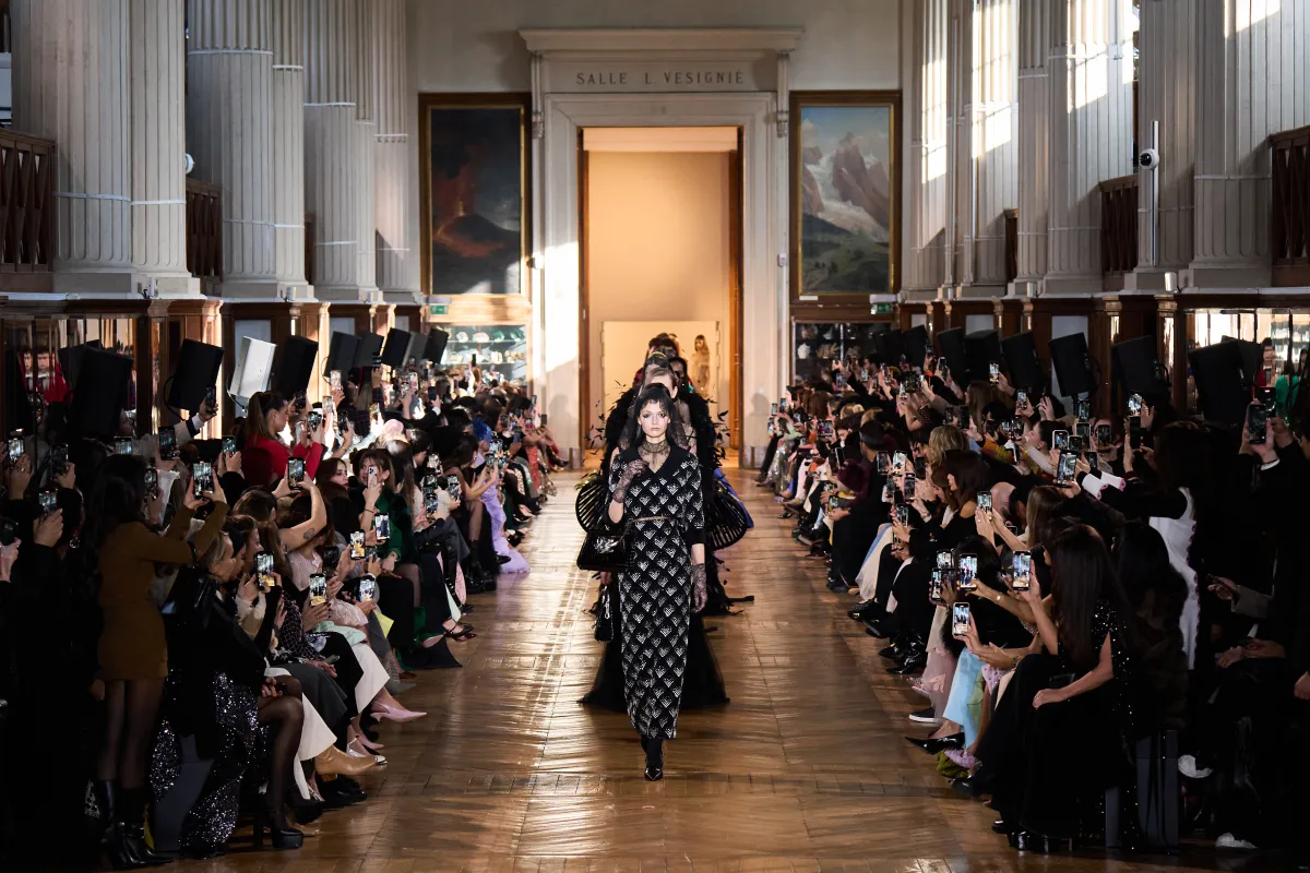 جورج حبيقة في أسبوع الهوت كوتور لربيع وصيف 2025- الصورة من Launchmetrics/Spotlight ©