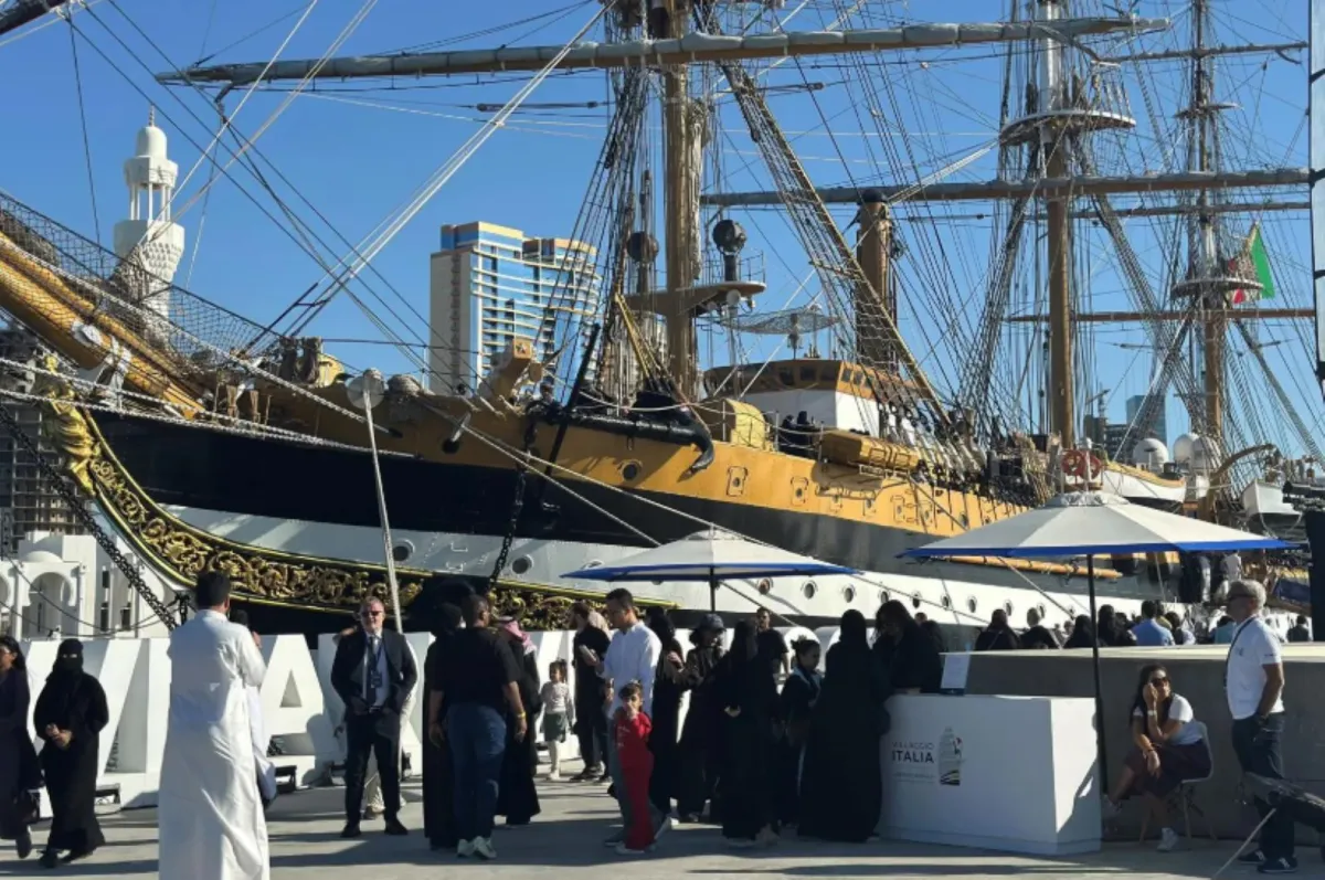 سفينة أمريجو فيسبوتشي الإيطالية.. تجربة ثقافية تثري ذائقة زوارها في جدة