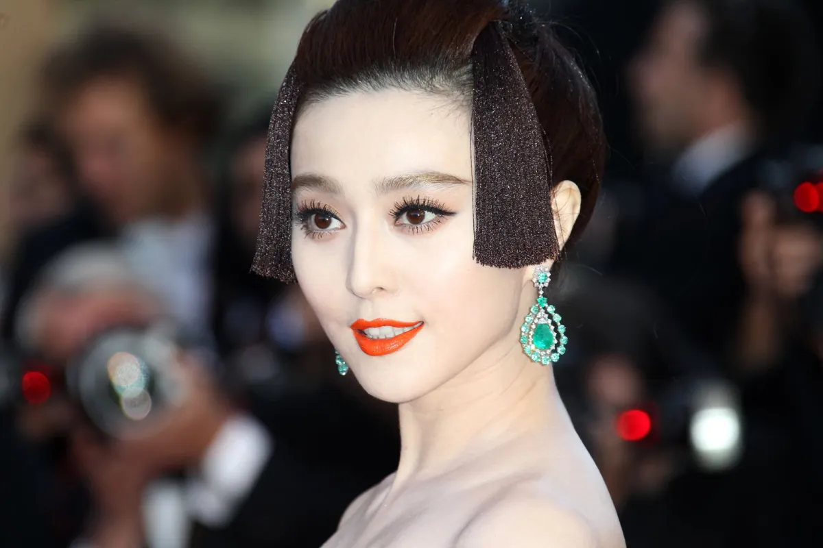 الممثلة الصينية فان بينج بينج Fan Bing Bing AFP PHOTO / VALERY HACHE (Photo by VALERY HACHE / AFP)