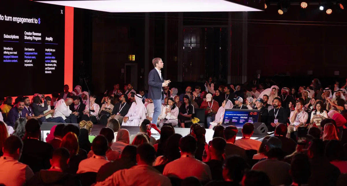 منصة إكس تستعرض خطة عملها في 2025 - الصورة من وام