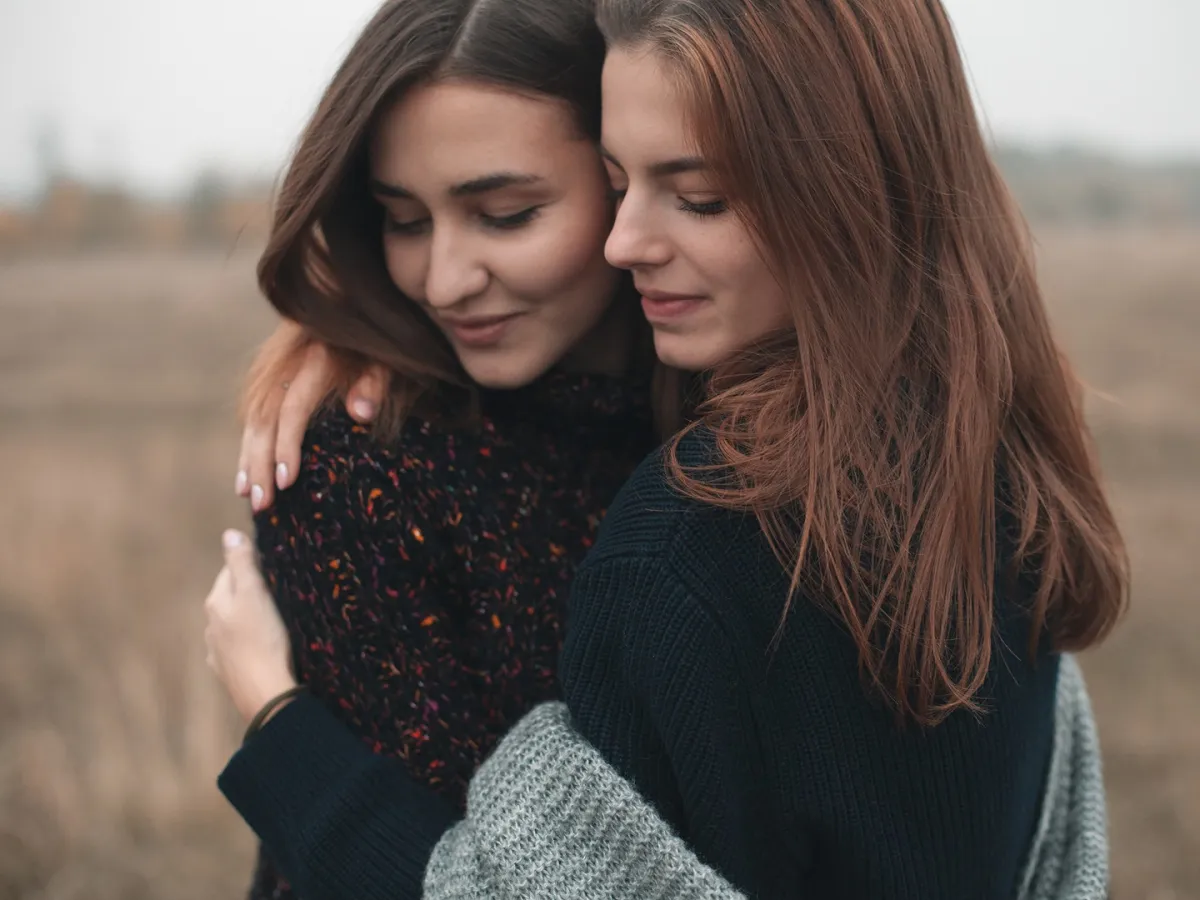 الأصدقاء المخلصون لبعضهم البعض