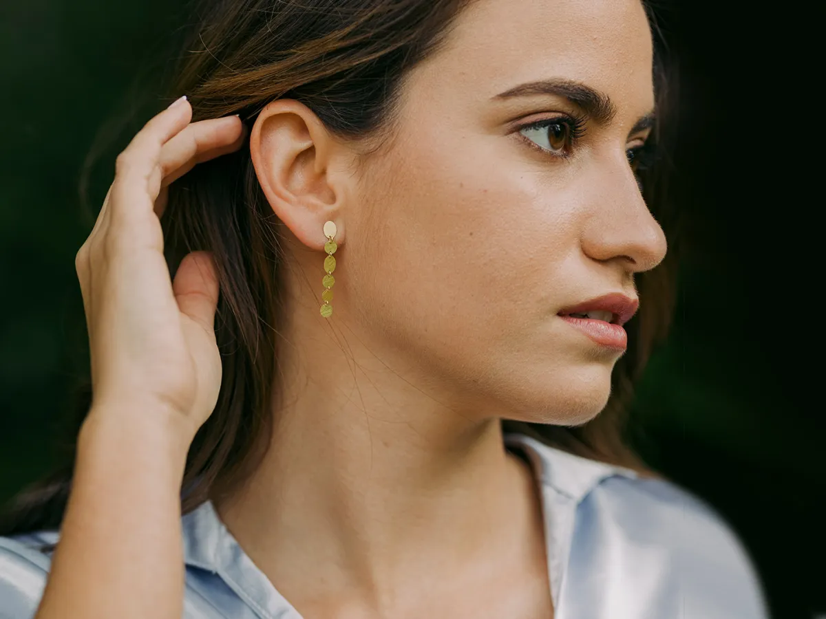 تفسير حلم رؤيا الحلق الذهب في المنام