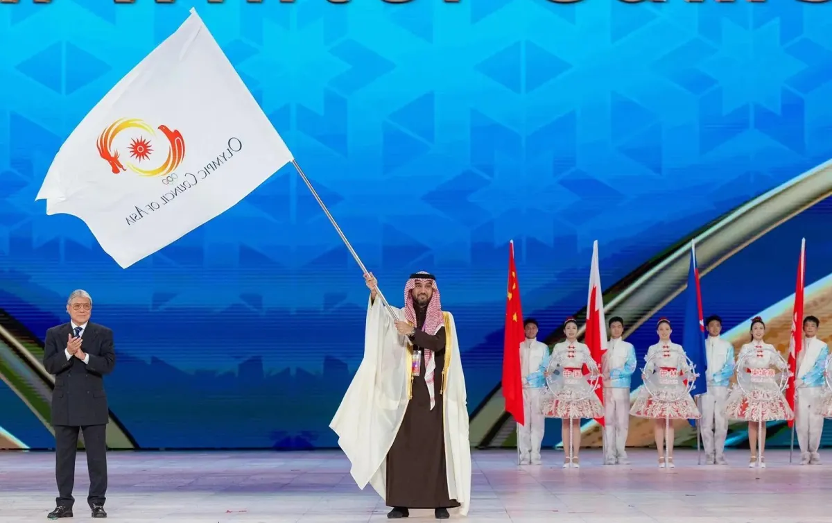 السعودية تتسلم علم الألعاب الآسيوية الشتوية - الصورة من واس