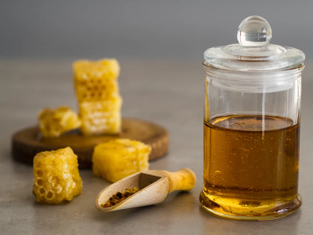  استخدام العسلImage By Freepik