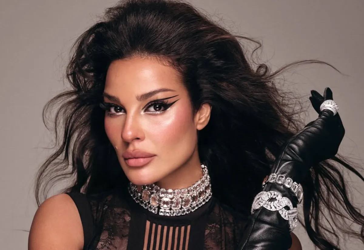 رسمات أيلاينر من نادين نسيب نجيم