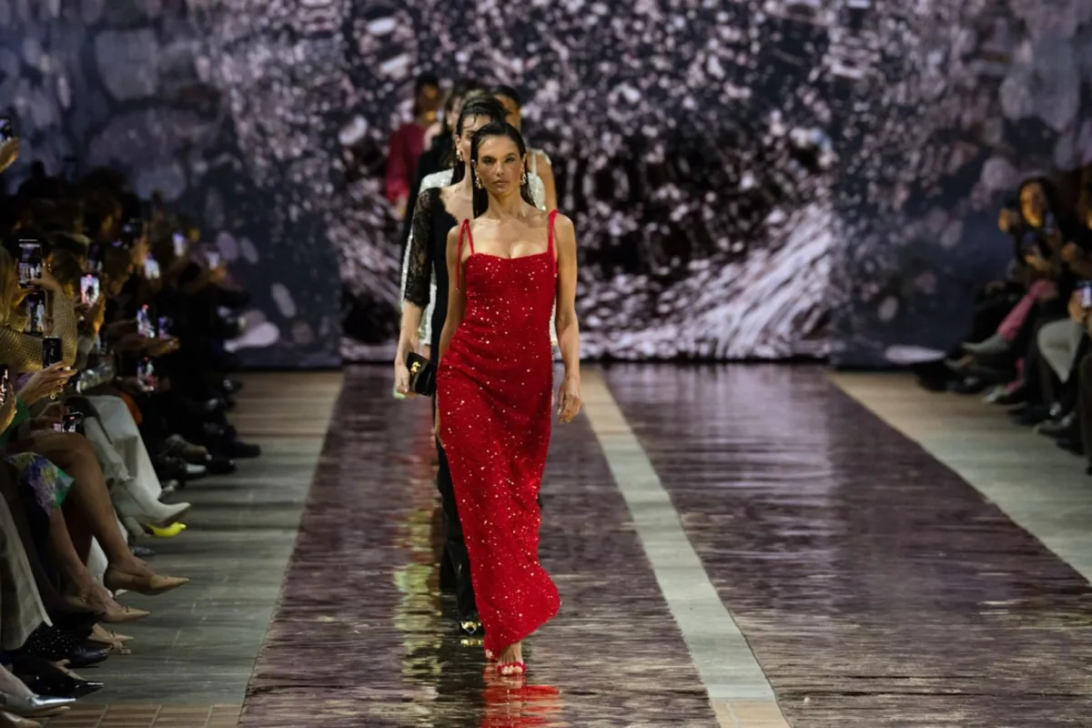 أليساندرا أمبروزيو في عرض مارك كاين Marc Cain - الصورة من Launchmetrics/Spotlight ©