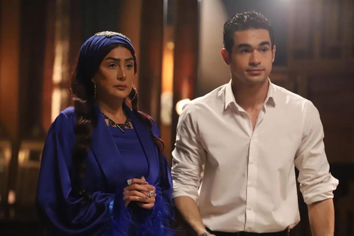 غادة عبد الرازق ويوسف عمر من كواليس مسلسل شباب امرأة- الصورة من المركز الإعلامي للشركة المنتجة