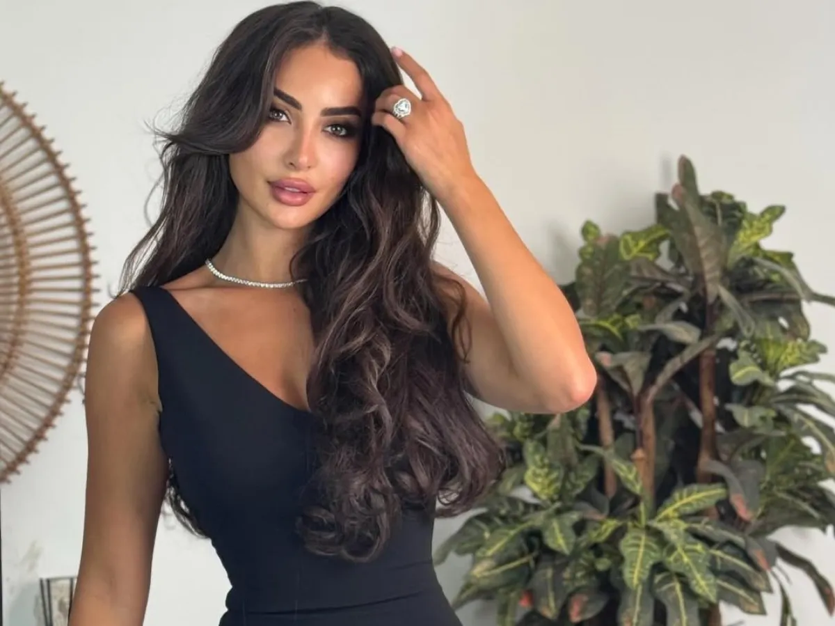 تسريحة شعر طويل موضة ربيع وصيف 2025 من وحي النجمات