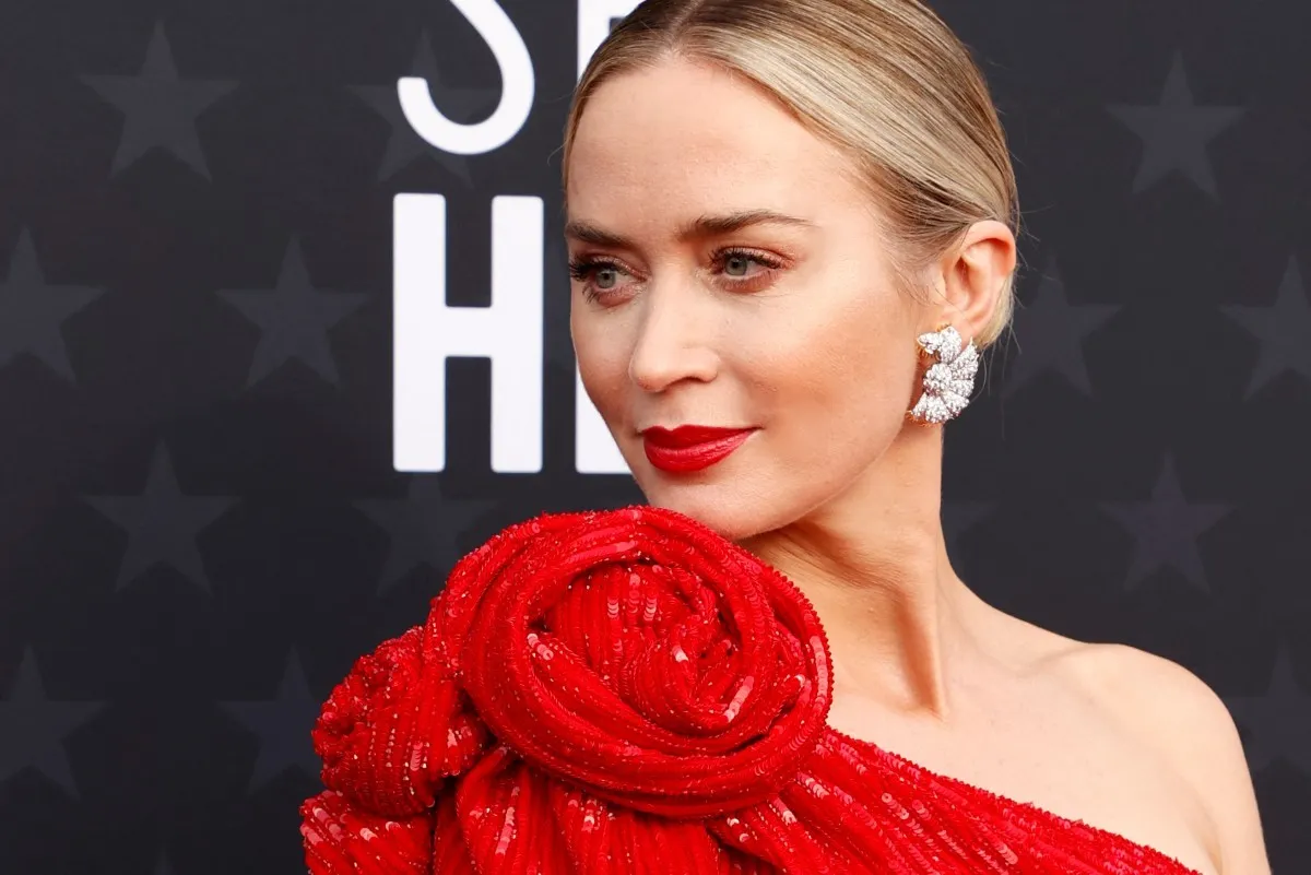  إميلي بلانت  Critics Choice Awards Emily Blunt (Photo by Michael TRAN / AFP)