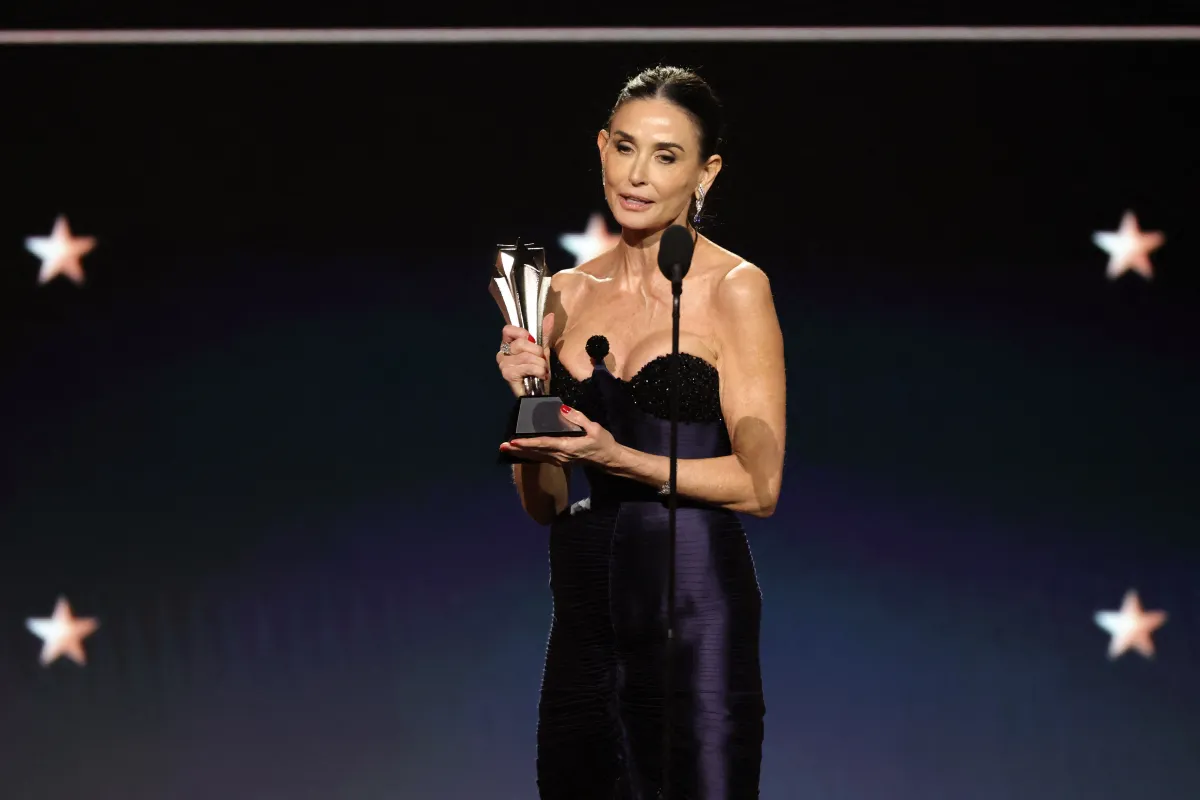 ديمي مور في حفل توزيع جوائز اختيار النقاد السنوي 2025  ( Demi Moore at  Annual Critics Choice Awards ). مصدر الصورة: KEVIN WINTER / GETTY IMAGES NORTH AMERICA / Getty Images via AFP