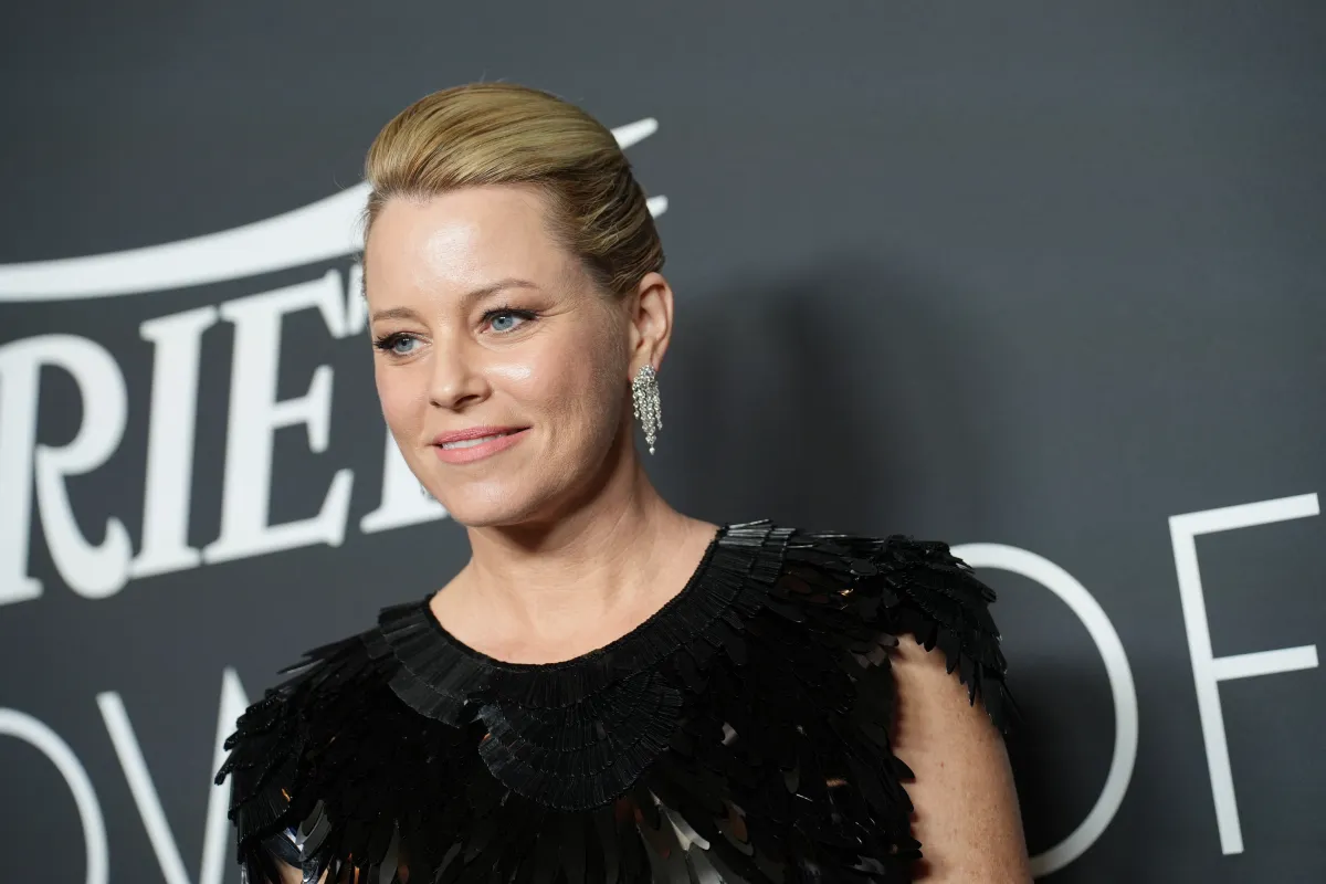 إليزابيث بانكس في حدث بلوس أنجلوس (Elizabeth Banks at  Event IN LOS ANGLOS). مصدر الصورة:JC Olivera / GETTY IMAGES NORTH AMERICA / Getty Images via AFP