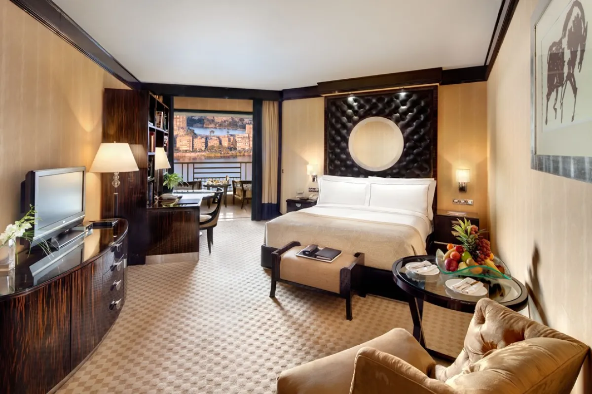 غرفة فخمة في فندق فيرمونت نايل سيتي