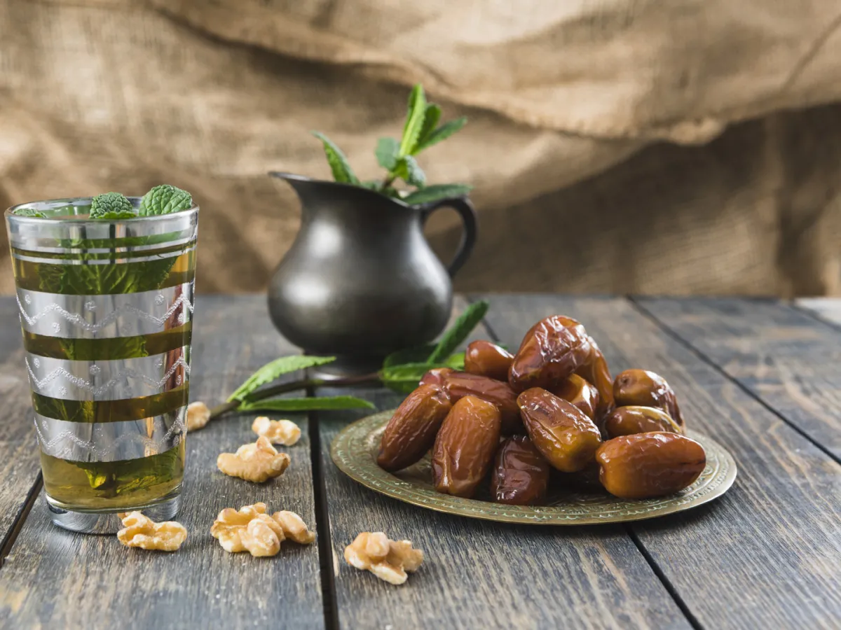 التخلُّص من السِمنة المفرِطة خلال رمضان Image By Freepik