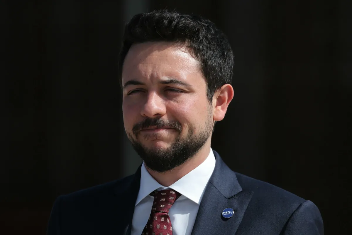 الأمير حسين في مدينة بافوس قبل قمة MED9 ( Prince Hussein in Paphos ahead of MED9 Summit). مصدر الصورة:Thomas SAMSON / AFP