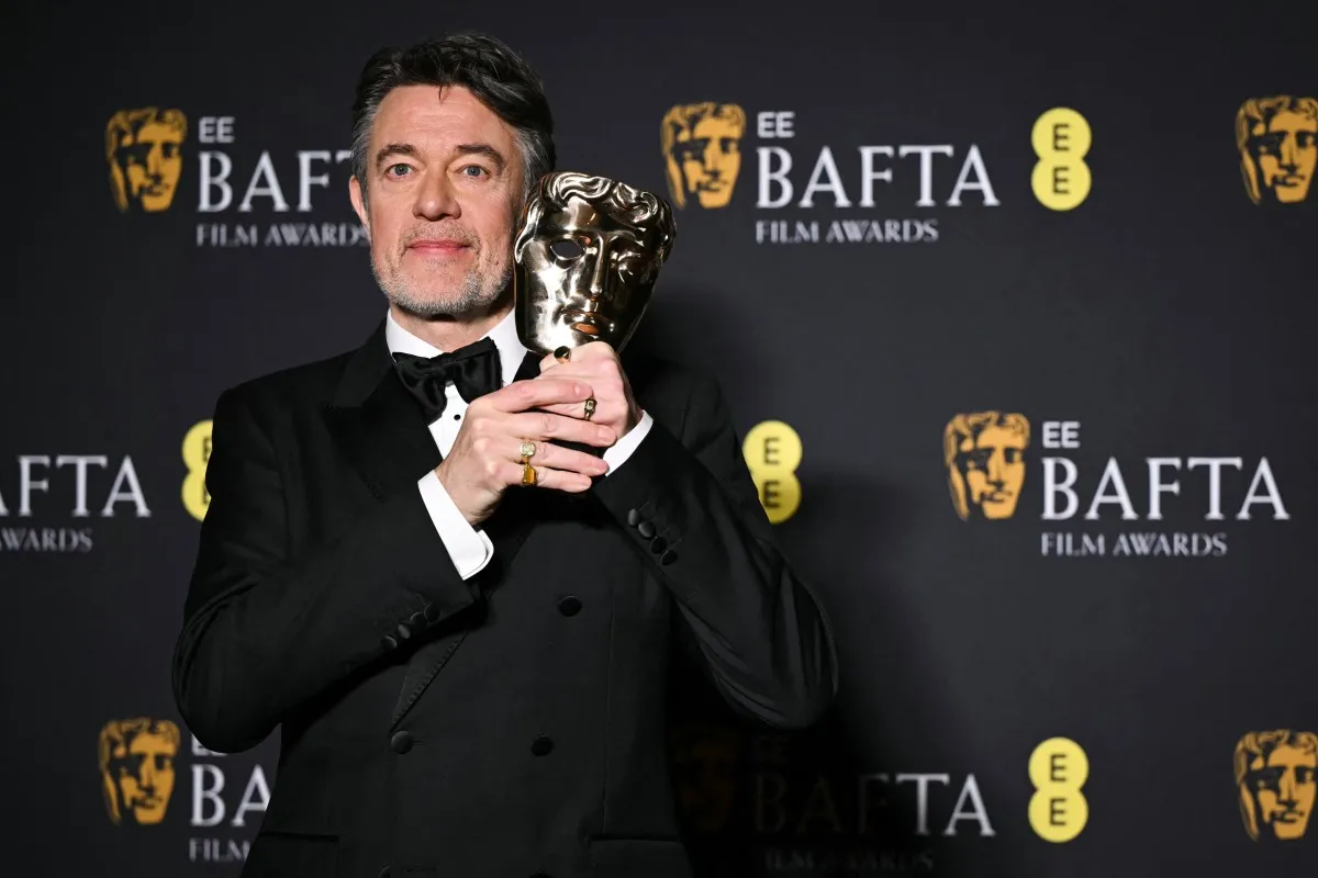 بيتر ستروغان في حفل توزيع جوائز البافتا ( Peter Straughan at the BAFTA Awards ). مصدر الصورة: JUSTIN TALLIS / AFP