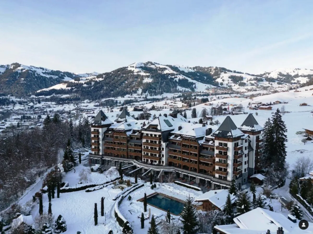 لقطة خارجية لمنتجع ذا ألبينا جي شتاد