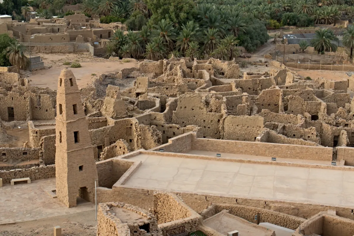 منظر من قلعة مارد على أطلال مدينة دومة الجندل القديمة