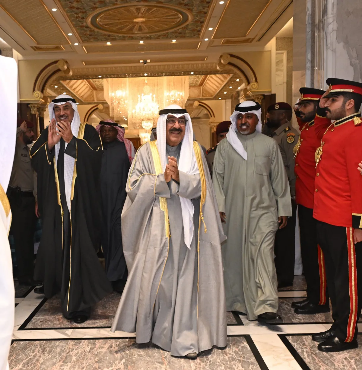 الكويت تحتفي بالعيد الوطني 64 بتدشين أوبريت السور الخامس - الصورة من وكالة الأنباء الكويتية على إكس