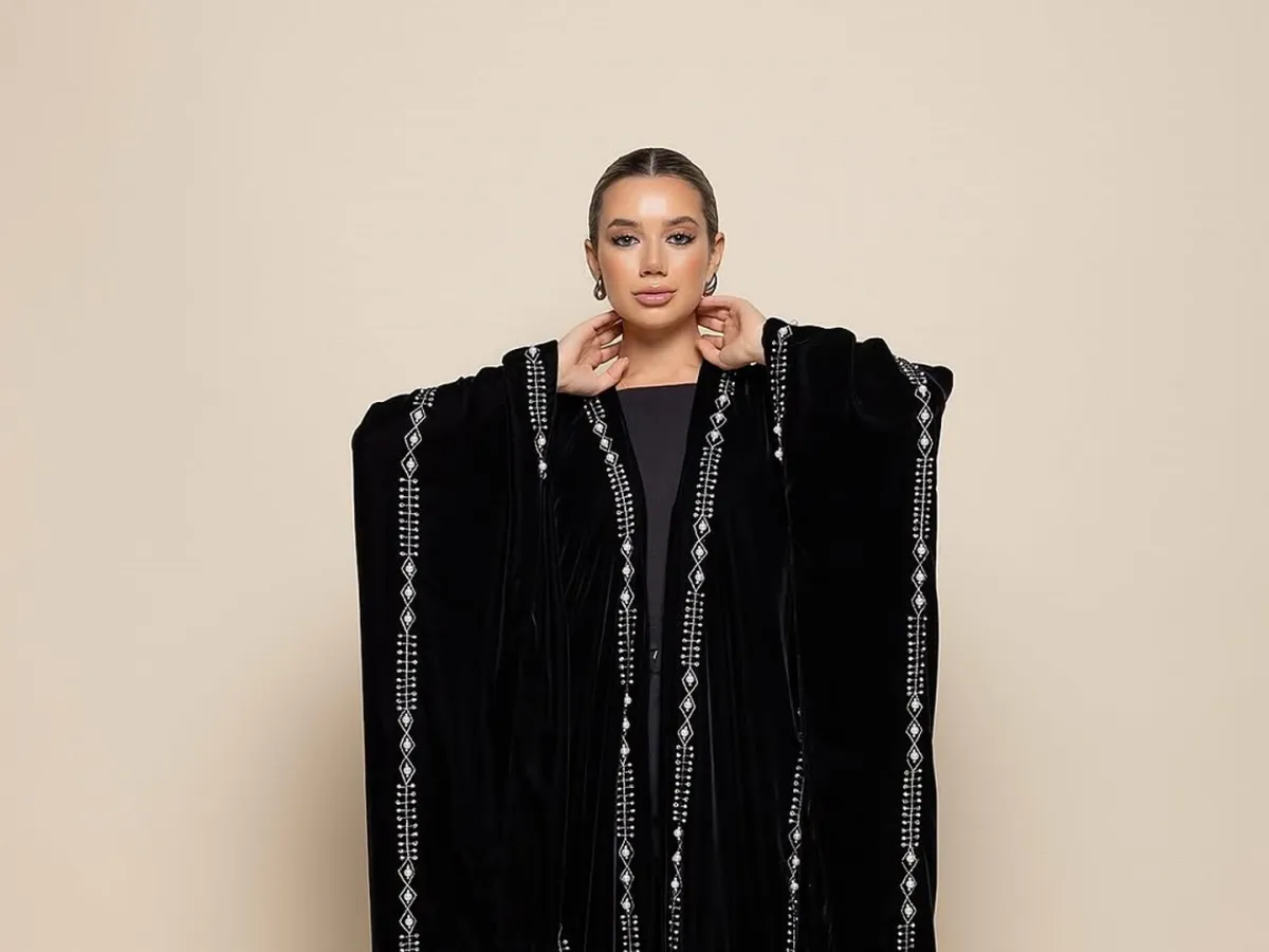 عباية من Mira Y Mano - الصورة من حساب الماركة على إنستغرام