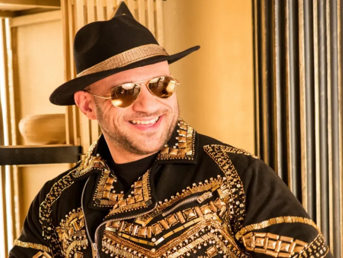 أحمد مكي - الصورة من صفحته الرسمية على "فيس بوك"