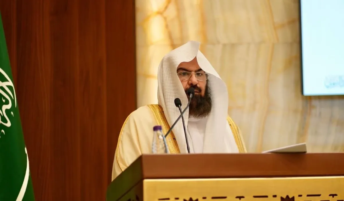 السديس يعتمد جدول صلاتي التراويح والتهجد في رمضان – الصورة من حساب الرئاسة على إكس