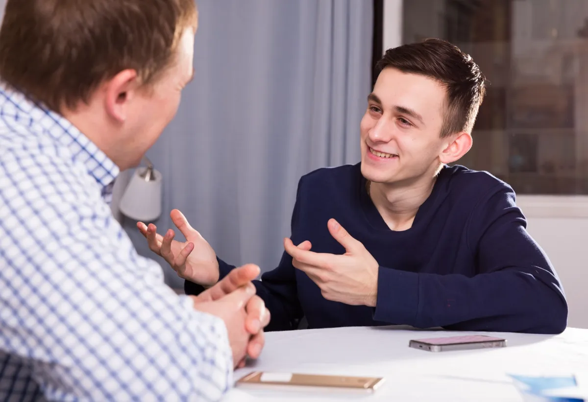 تأثير العائلة على الشباب