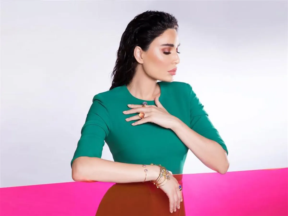 تسريحات شعر أنيقة ليوم الحب