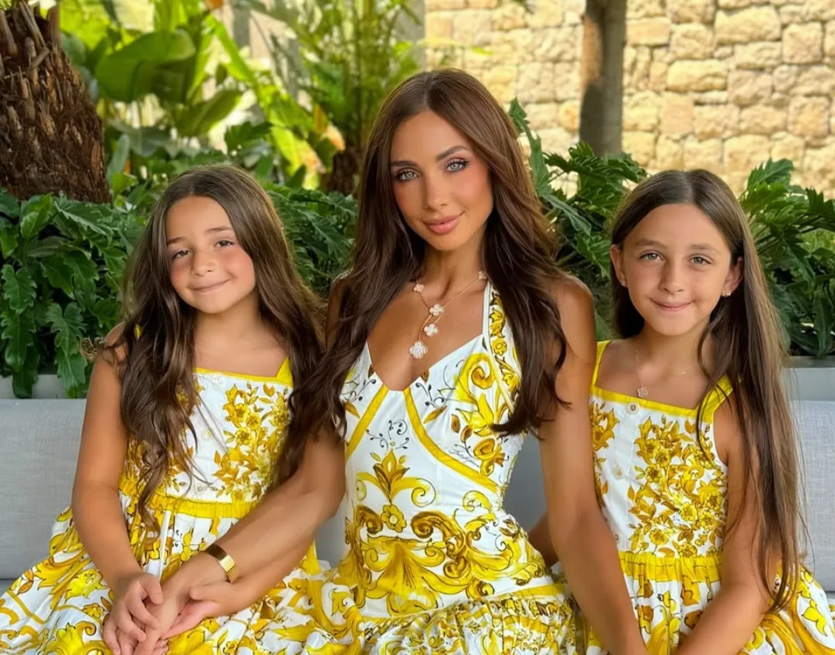 لجين عضاضة وابنتاها- الصورة من حسابها على انستغرام